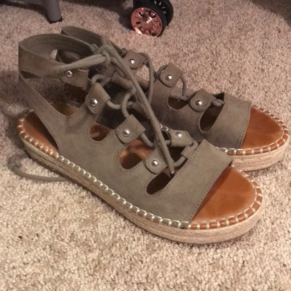 Espadrille platform sandals